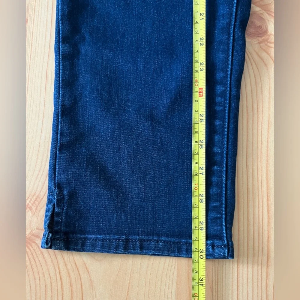 Women’s Levi Strauss Blue Jeans Capri’s Size 10 - Picture 4 of 15